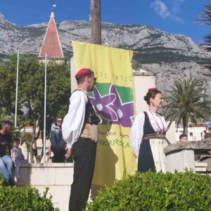 IMG-979883b8b91d7a513d6cd311ee65e039-V-300x300   IMG-979883b8b91d7a513d6cd311ee65e039-V-300x300